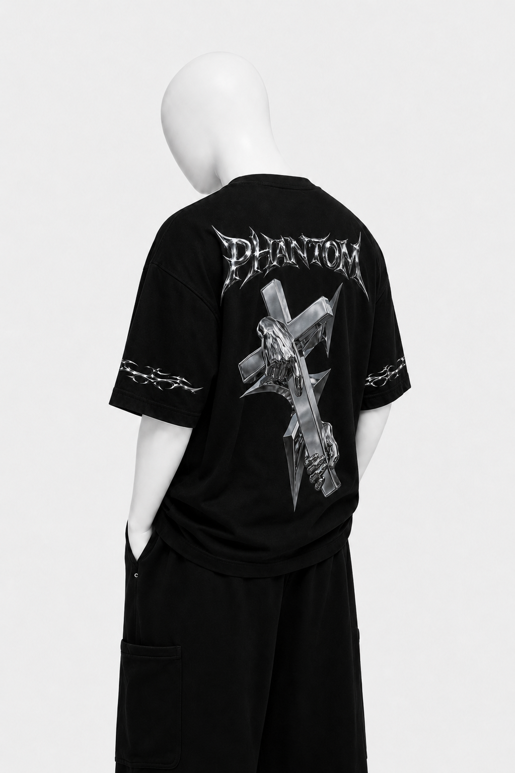 Black essentials tee